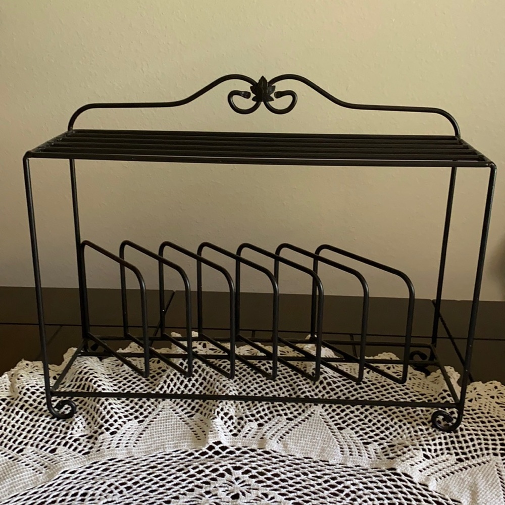 Longaberger plate holder